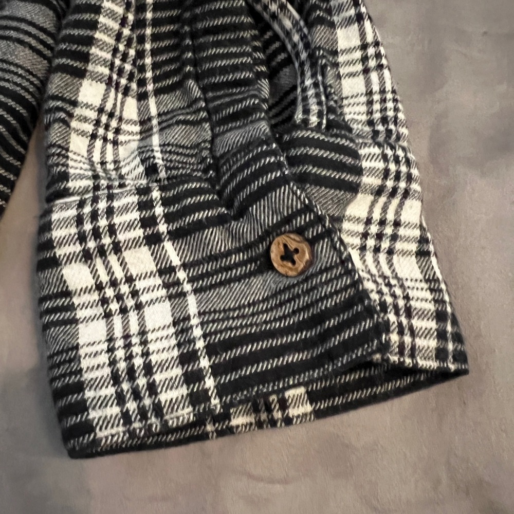 Roxy Black and White Plaid Button Up Shirt - Picture 5 of 7